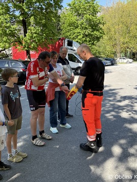 Delavnice oživljanja z AED Kamnik krepi verigo preživetja (7)